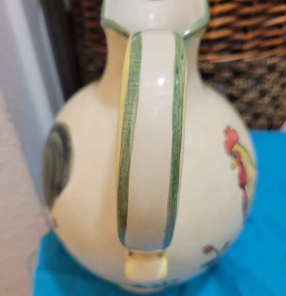 Rooster Pitcher 🐓 - Picture 7 of 9